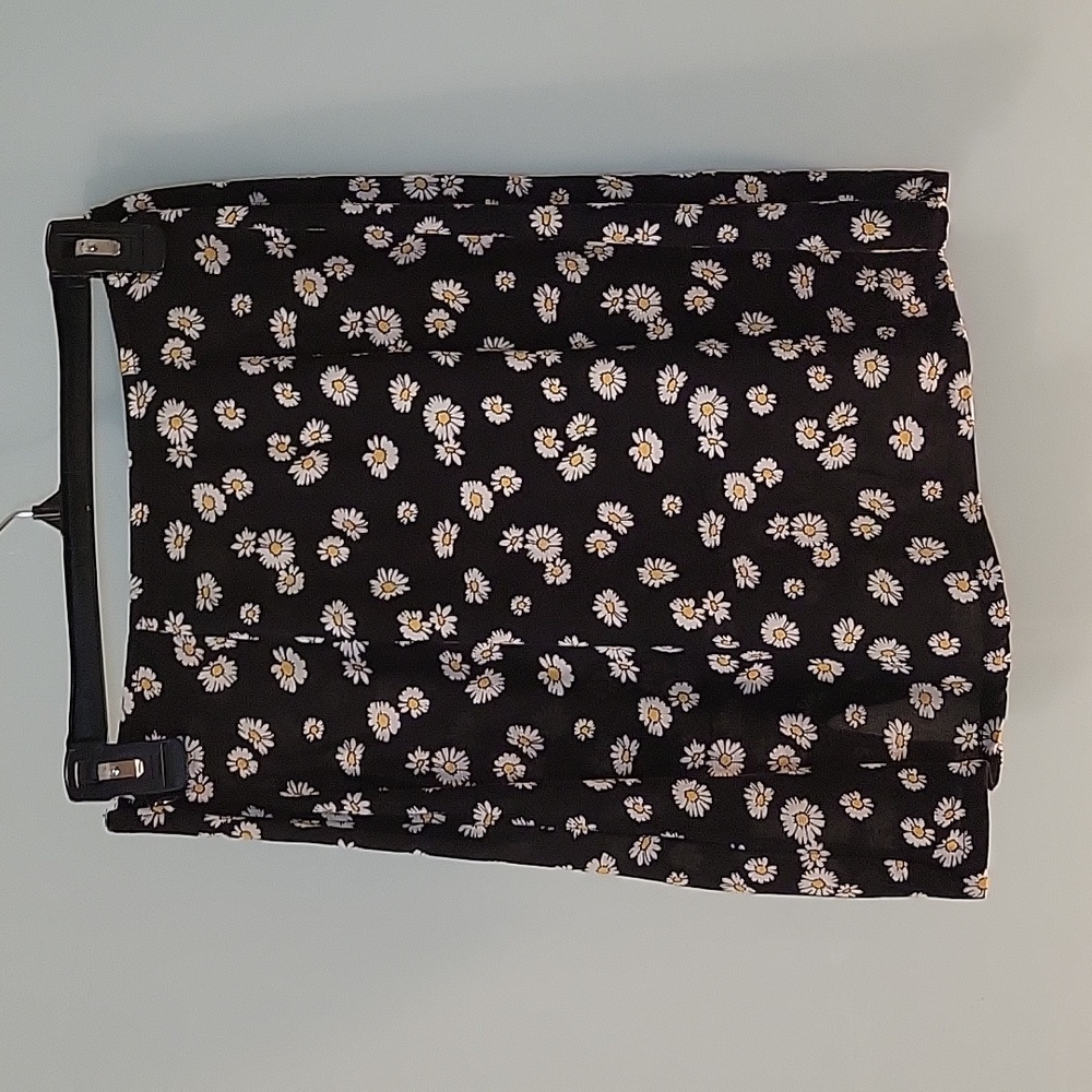 SKIRT BLACK & WHITE yellow Size SMALL flower DAISY ULTRA high rise HOLLISTER